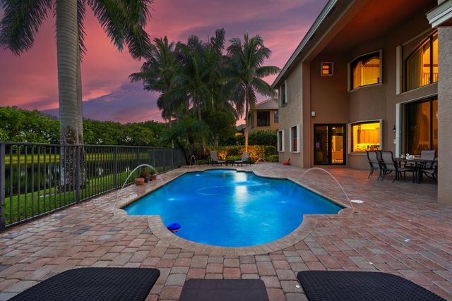 10538 VERSAILLES Boulevard, Wellington, FL 33449