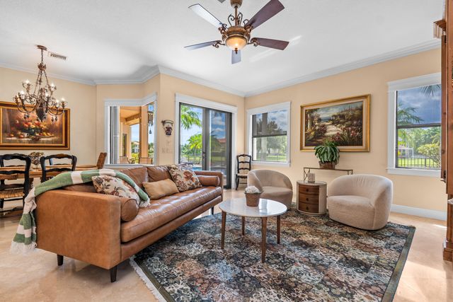 10538 VERSAILLES Boulevard, Wellington, FL 33449