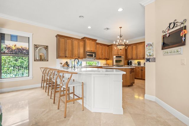 10538 VERSAILLES Boulevard, Wellington, FL 33449