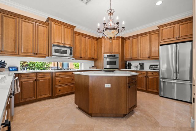 10538 VERSAILLES Boulevard, Wellington, FL 33449