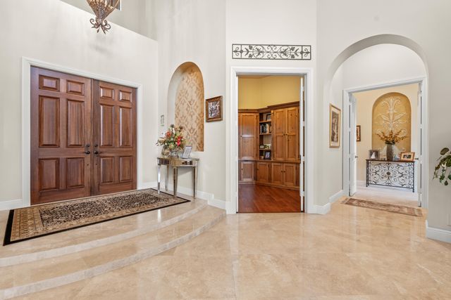 10538 VERSAILLES Boulevard, Wellington, FL 33449