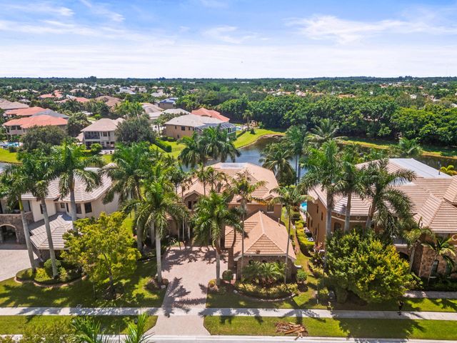 10538 VERSAILLES Boulevard, Wellington, FL 33449