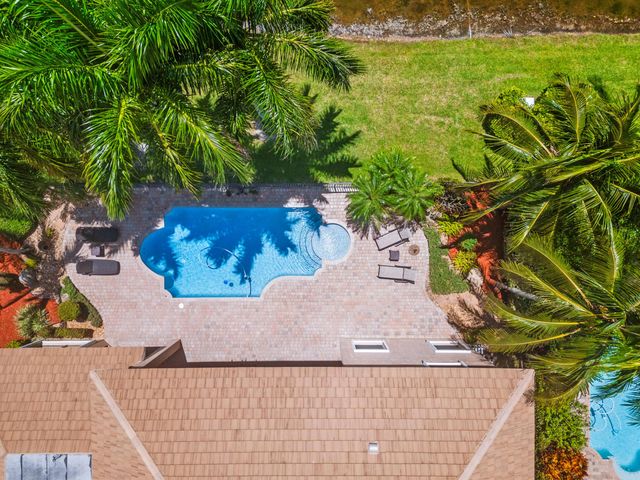 10538 VERSAILLES Boulevard, Wellington, FL 33449