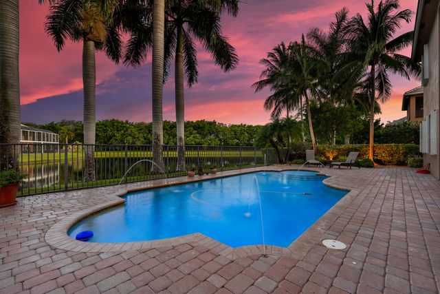 10538 VERSAILLES Boulevard, Wellington, FL 33449