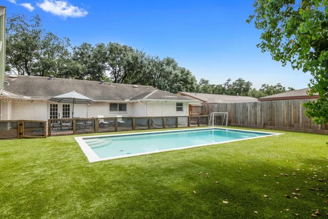 5219 Cheena Drive, Houston, TX 77096