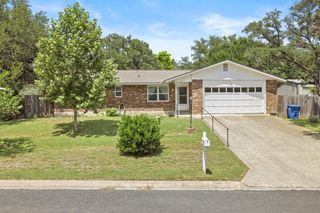 127 Contour Dr, Kerrville, TX 78028