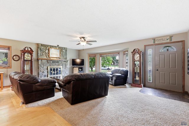 3226 SNOWMASS CT, Rapid City, SD 57702
