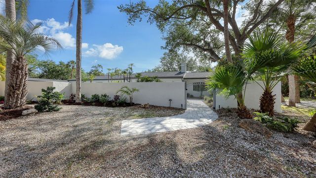 7345 PINE NEEDLE ROAD, Sarasota, FL 34242