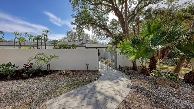 7345 PINE NEEDLE ROAD, Sarasota, FL 34242