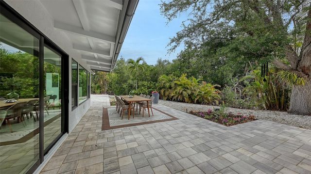 7345 PINE NEEDLE ROAD, Sarasota, FL 34242