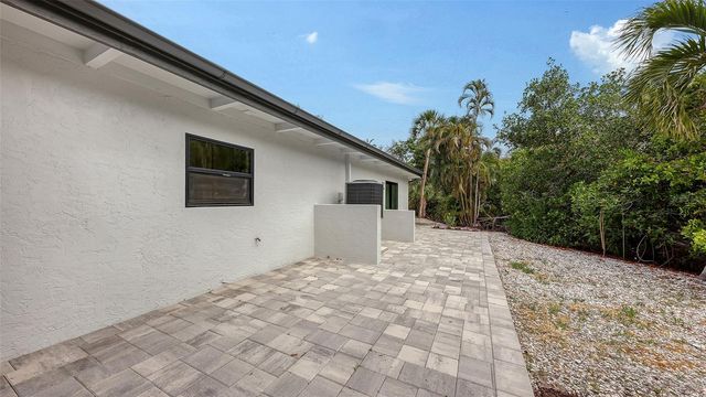 7345 PINE NEEDLE ROAD, Sarasota, FL 34242