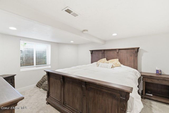 1027 E INDIANA AVE, Coeur D'alene, ID 83814