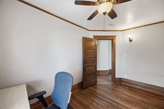 440 8th St, Marion, IA 52302