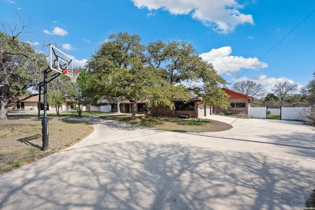 9616 Azalea Cir., Garden Ridge, TX 78266