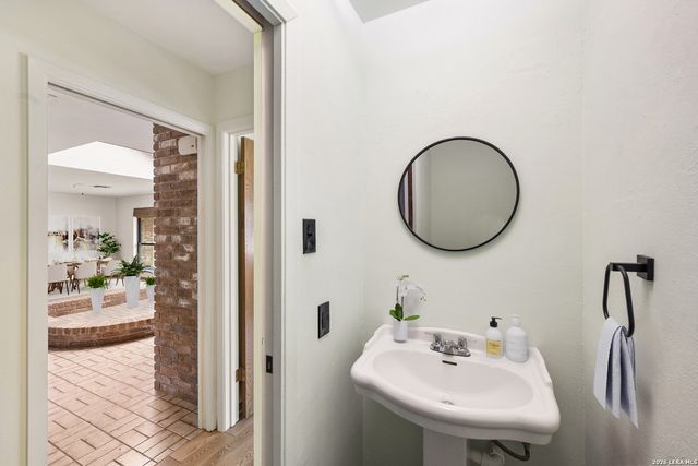 9616 Azalea Cir., Garden Ridge, TX 78266