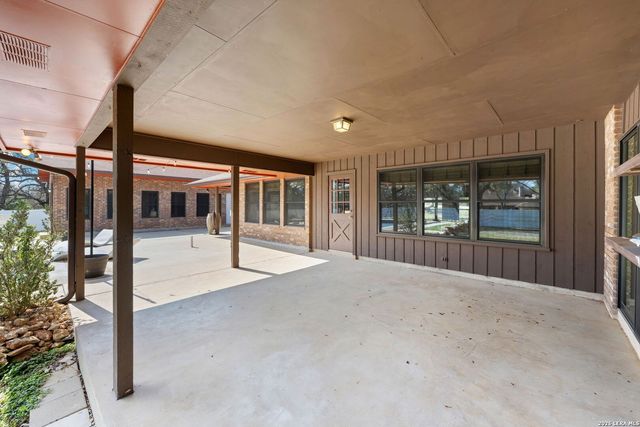 9616 Azalea Cir., Garden Ridge, TX 78266