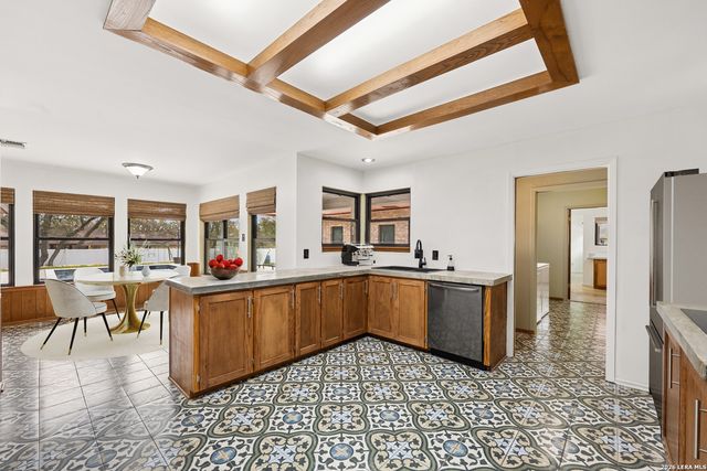 9616 Azalea Cir., Garden Ridge, TX 78266