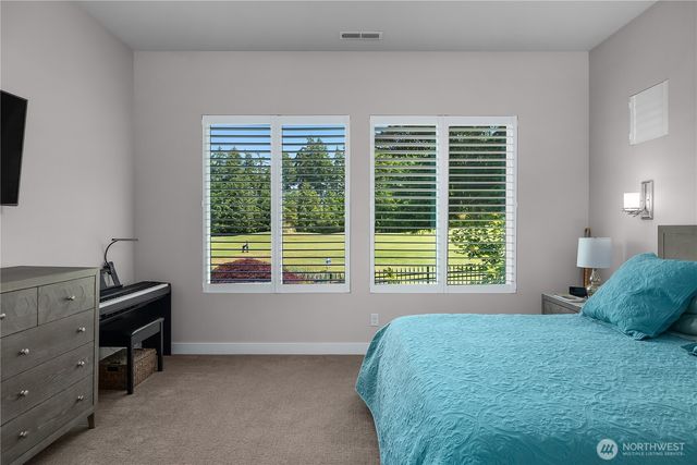 8701 Vashon Court NE, Lacey, WA 98516