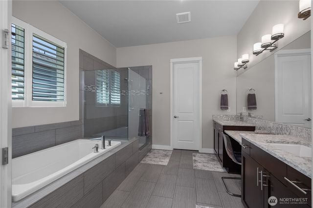 8701 Vashon Court NE, Lacey, WA 98516