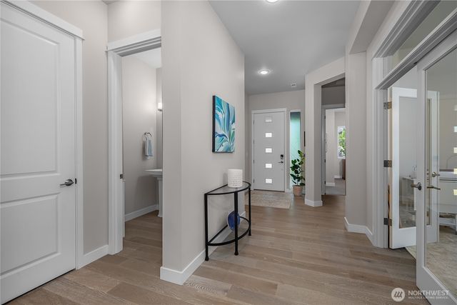8701 Vashon Court NE, Lacey, WA 98516