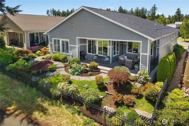 8701 Vashon Court NE, Lacey, WA 98516
