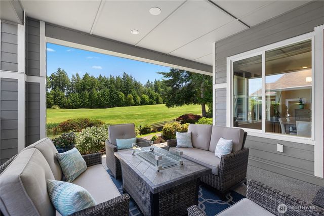 8701 Vashon Court NE, Lacey, WA 98516