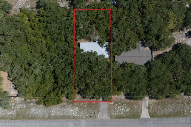 518 S Verne St, Rockport, TX 78382