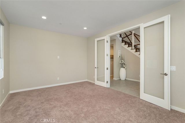 28511 Sparrow Way, Saugus, CA 91350