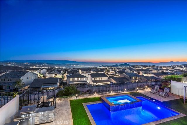 28511 Sparrow Way, Saugus, CA 91350