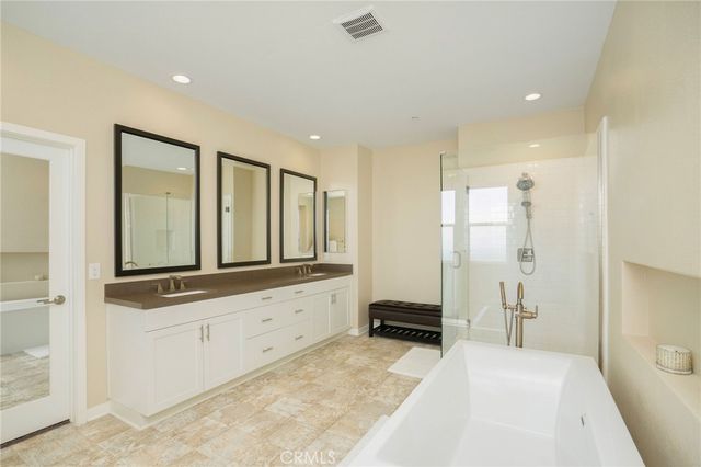 28511 Sparrow Way, Saugus, CA 91350