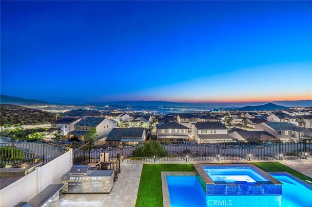 28511 Sparrow Way, Saugus, CA 91350