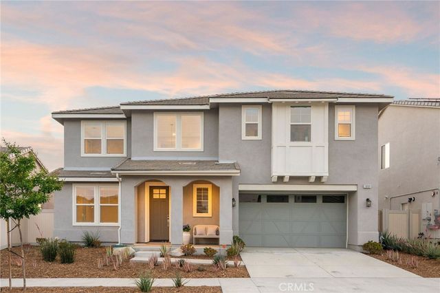 28511 Sparrow Way, Saugus, CA 91350