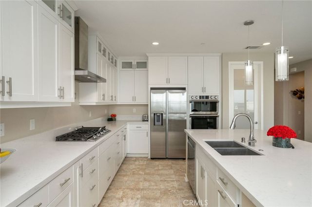 28511 Sparrow Way, Saugus, CA 91350