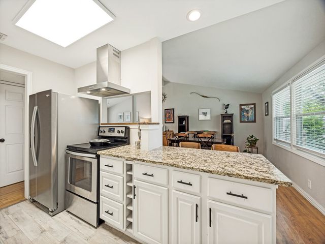 922 Forreston Drive, Richardson, TX 75080