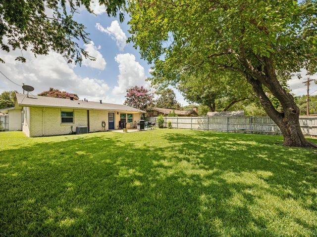 922 Forreston Drive, Richardson, TX 75080
