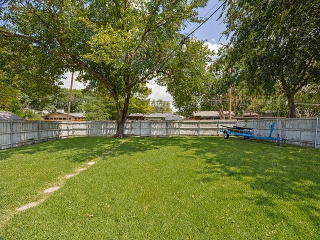 922 Forreston Drive, Richardson, TX 75080