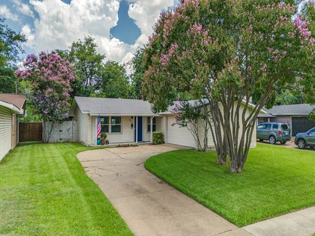 922 Forreston Drive, Richardson, TX 75080
