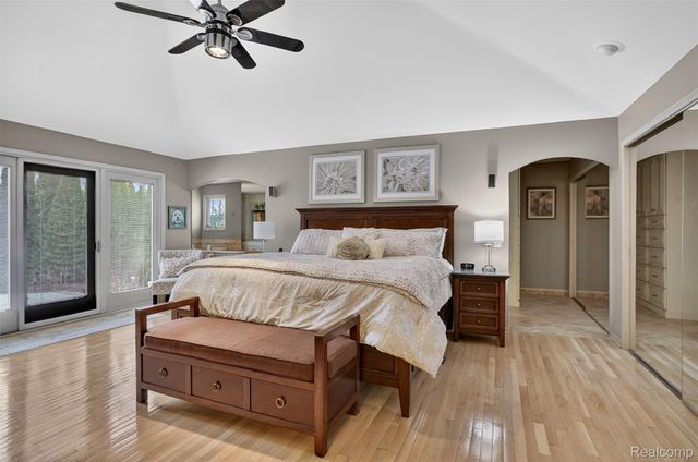 1100 Joshua Drive, Troy, MI 48098