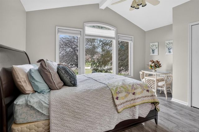 1100 Joshua Drive, Troy, MI 48098