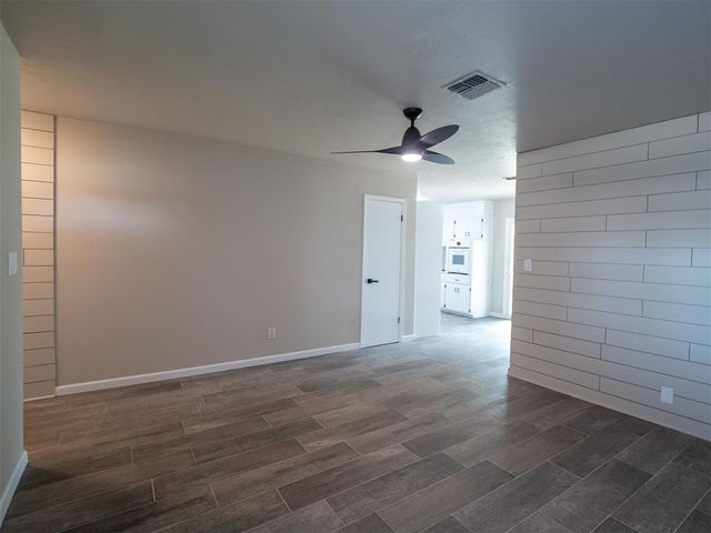 2303 N McKinley Avenue, Shawnee, OK 74804