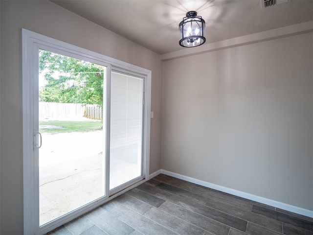 2303 N McKinley Avenue, Shawnee, OK 74804