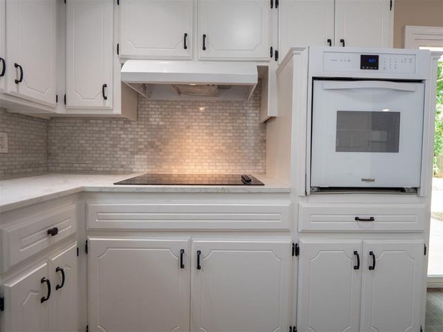 2303 N McKinley Avenue, Shawnee, OK 74804
