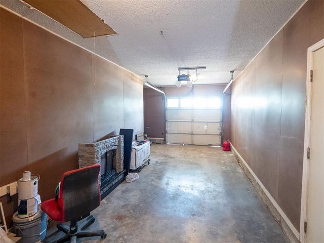 2303 N McKinley Avenue, Shawnee, OK 74804