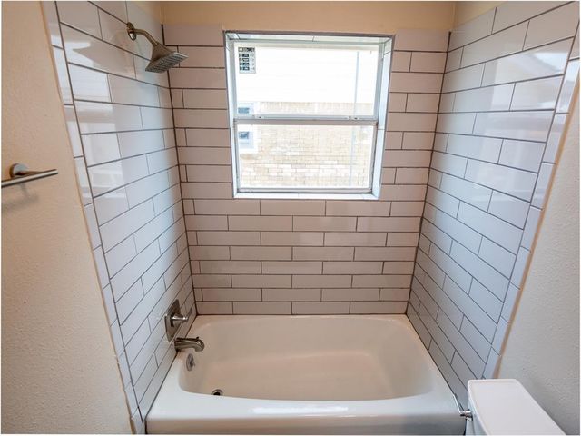 2303 N McKinley Avenue, Shawnee, OK 74804