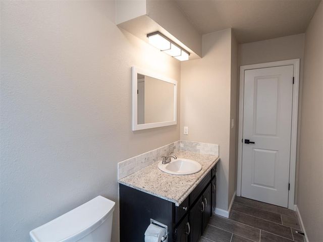 2303 N McKinley Avenue, Shawnee, OK 74804
