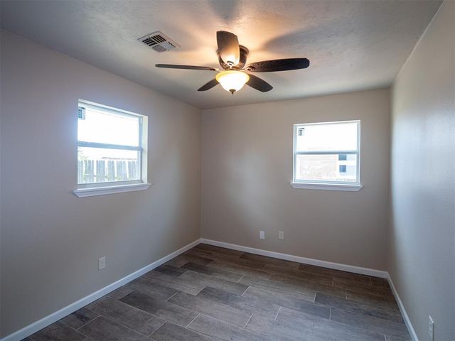 2303 N McKinley Avenue, Shawnee, OK 74804