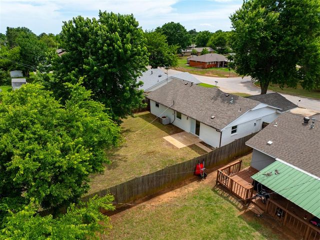 2303 N McKinley Avenue, Shawnee, OK 74804