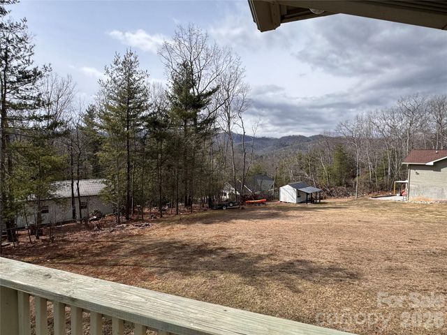 35 Azalea Drive, Spruce Pine, NC 28777