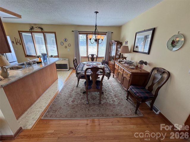 35 Azalea Drive, Spruce Pine, NC 28777