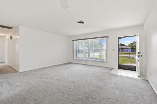 7408 Santa Rosa Parkway, Fort Pierce, FL 34951